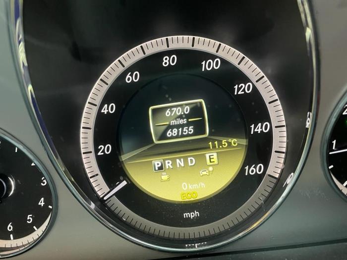 Mercedes E E-250 CDI,d 16V BlueEfficiency, BlueTEC Skrotfordon (2012, GRIJS ZILVER ZILVERGRIJS)