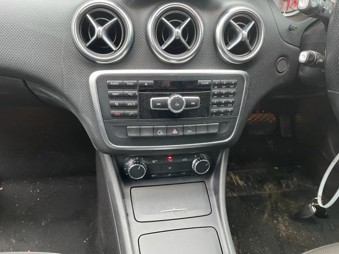 Mercedes A 1.6 A-180 16V Skrotfordon (2013, WIT)