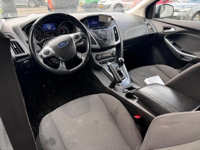 Ford Focus 3 Wagon 1.6 TDCi ECOnetic Sloopvoertuig (2013, Metallic, Zilvergrijs)