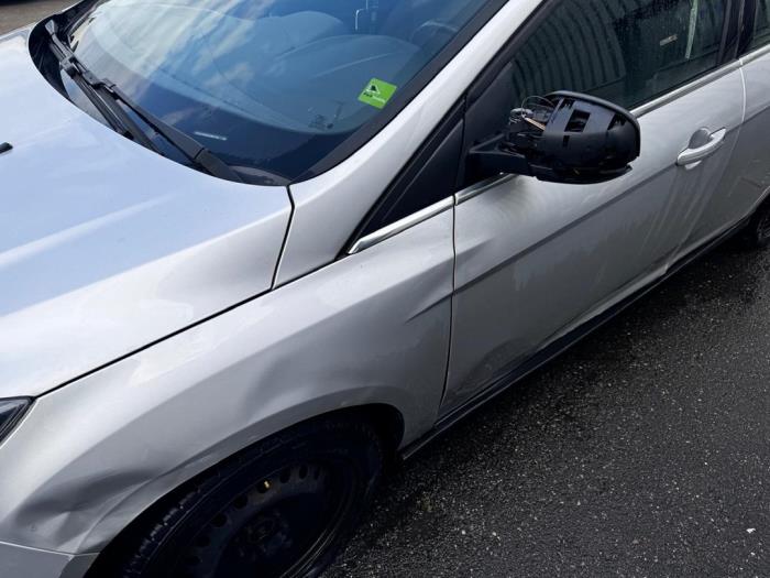 Ford Focus 3 Wagon 1.6 TDCi ECOnetic Sloopvoertuig (2013, Metallic, Zilvergrijs)