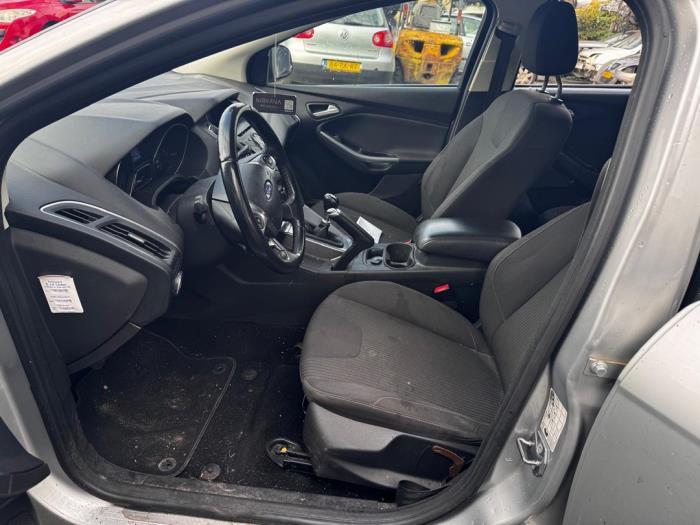 Ford Focus 3 Wagon 1.6 TDCi ECOnetic Sloopvoertuig (2013, Metallic, Zilvergrijs)