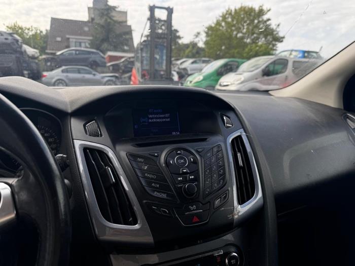 Ford Focus 3 Wagon 1.6 TDCi ECOnetic Sloopvoertuig (2013, Metallic, Zilvergrijs)