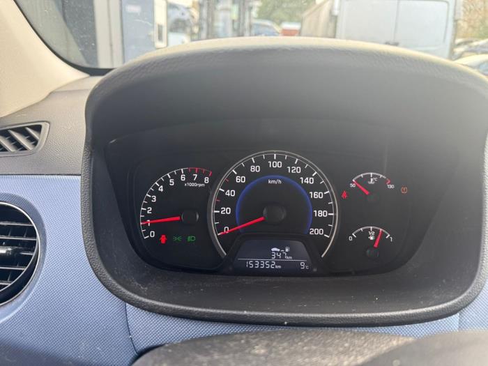 Hyundai i10 1.0 12V Skrotfordon (2013, WIT)