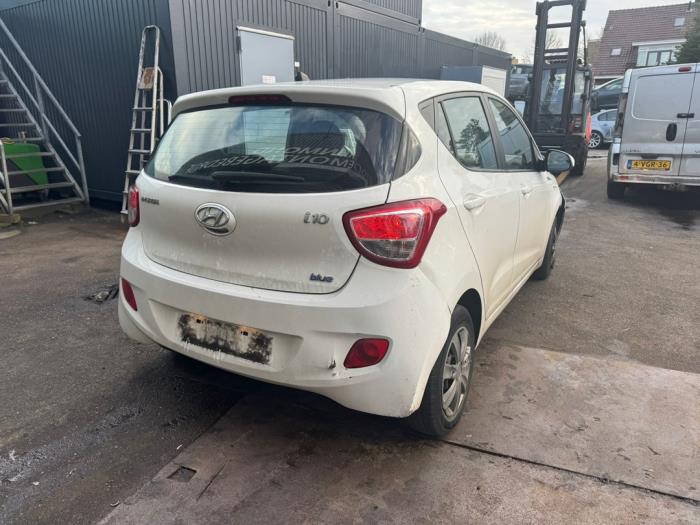 Hyundai i10 1.0 12V Skrotfordon (2013, WIT)