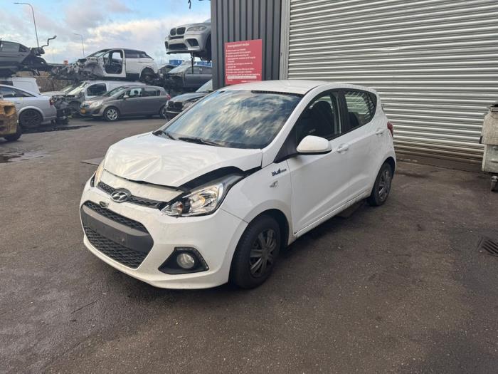 Hyundai i10 1.0 12V Skrotfordon (2013, WIT)