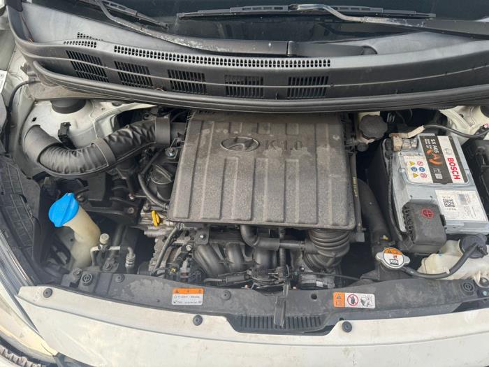 Hyundai i10 1.0 12V Skrotfordon (2013, WIT)