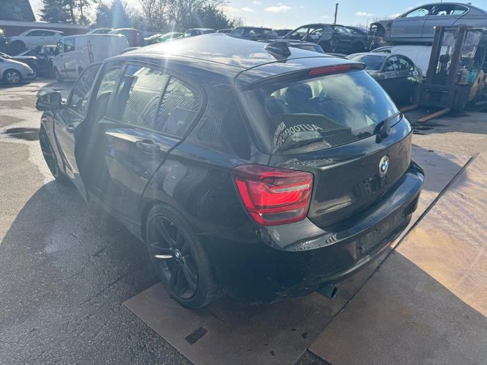 BMW 1 serie 114i 1.6 16V Samochód złomowany (2014, Czarny)