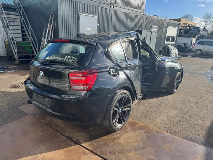 BMW 1 serie 114i 1.6 16V Samochód złomowany (2014, Czarny)