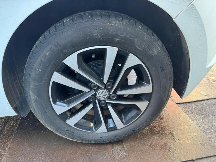 Volkswagen Polo VI 1.0 MPI 12V Salvage vehicle (2020, White)