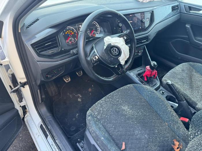Volkswagen Polo VI 1.0 MPI 12V Salvage vehicle (2020, White)