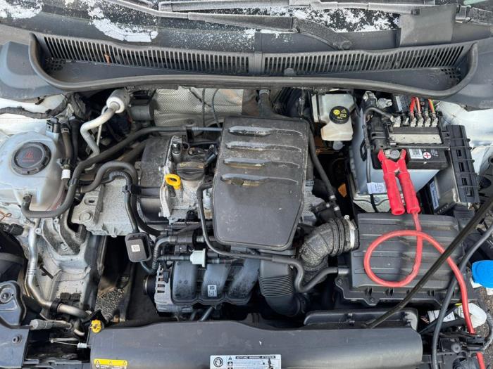 Volkswagen Polo VI 1.0 MPI 12V Salvage vehicle (2020, White)