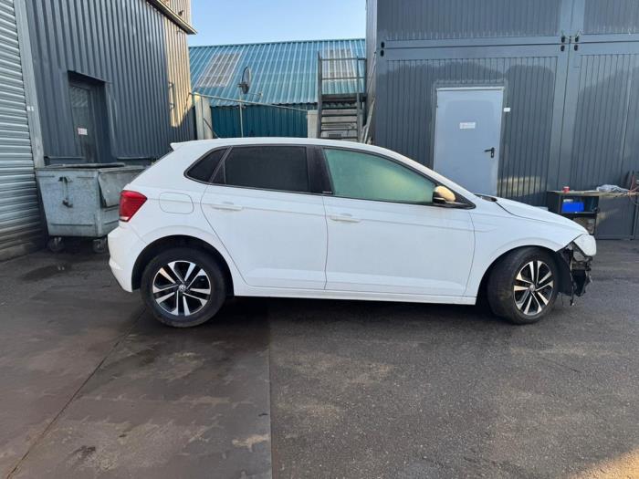 Volkswagen Polo VI 1.0 MPI 12V Salvage vehicle (2020, White)
