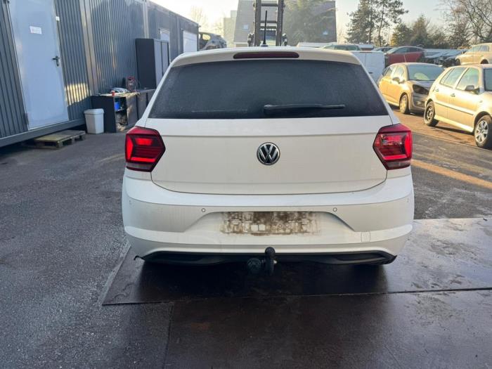 Volkswagen Polo VI 1.0 MPI 12V Salvage vehicle (2020, White)