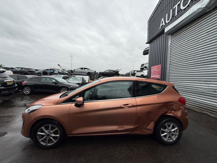 Ford Fiesta 7 1.1 Ti-VCT 12V 85 Skrotfordon (2018, BRONS BRUIN METALLIC BRONS)