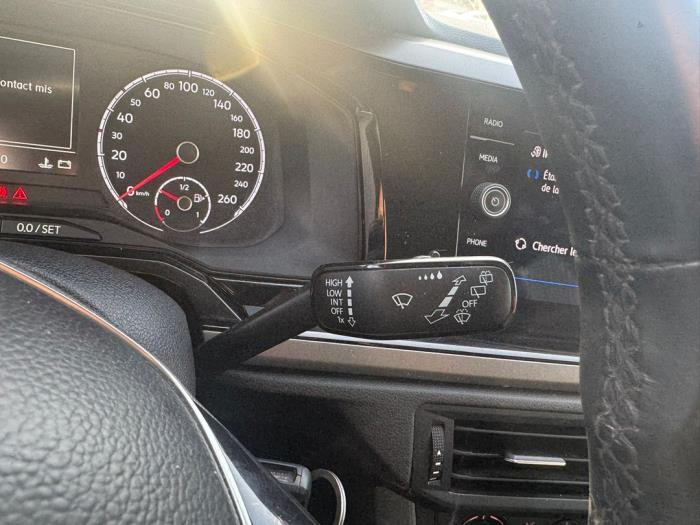 Volkswagen Polo VI 1.0 MPI 12V Skrotfordon (2020, GRIJS)