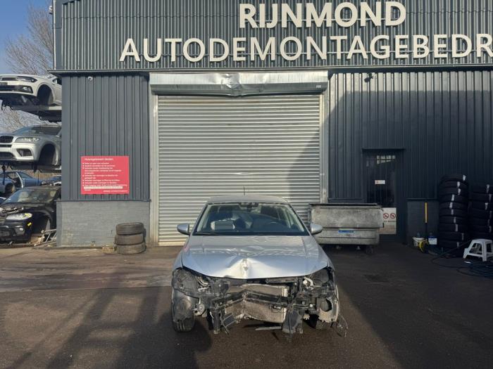 Volkswagen Polo VI 1.0 MPI 12V Skrotfordon (2020, GRIJS)