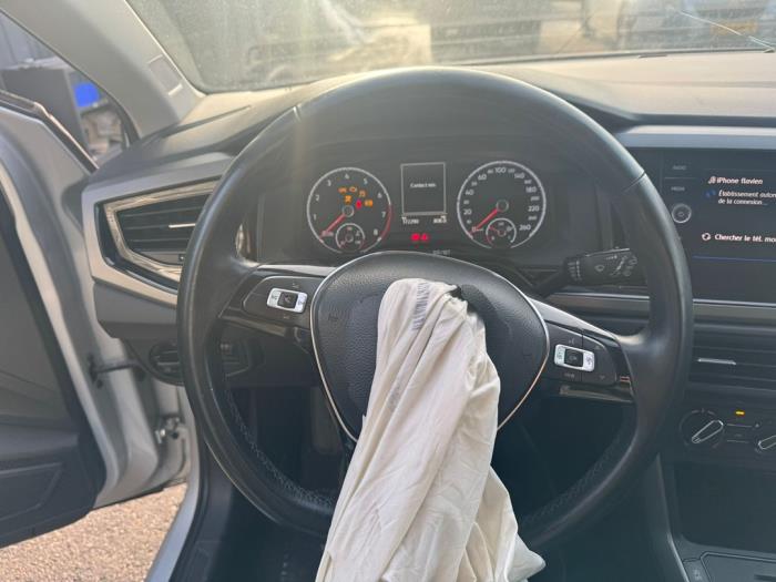 Volkswagen Polo VI 1.0 MPI 12V Skrotfordon (2020, GRIJS)