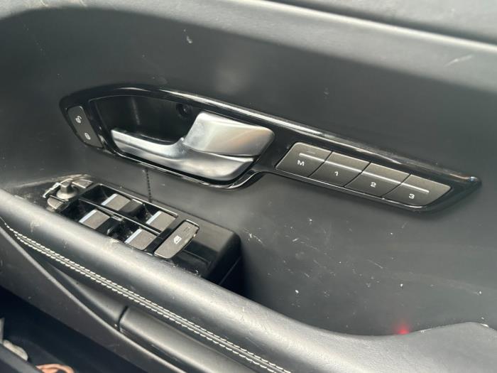 Landrover Range Rover Evoque 2.2 SD4 16V Sloopvoertuig (2015, Metallic, Donker, Zwart)