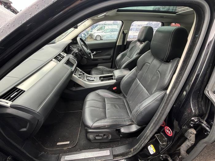 Landrover Range Rover Evoque 2.2 SD4 16V Sloopvoertuig (2015, Metallic, Donker, Zwart)