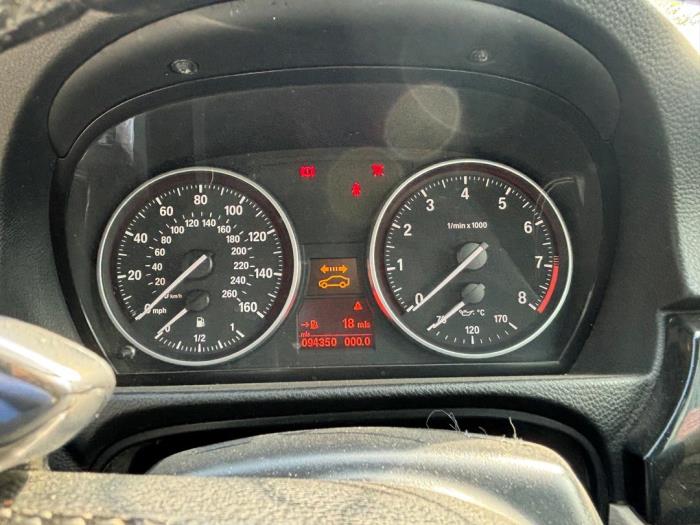 BMW 3 serie 330i 24V Skrotfordon (2007, GRIJS METALLIC ZILVERGRIJS ZILVERGRIJS)