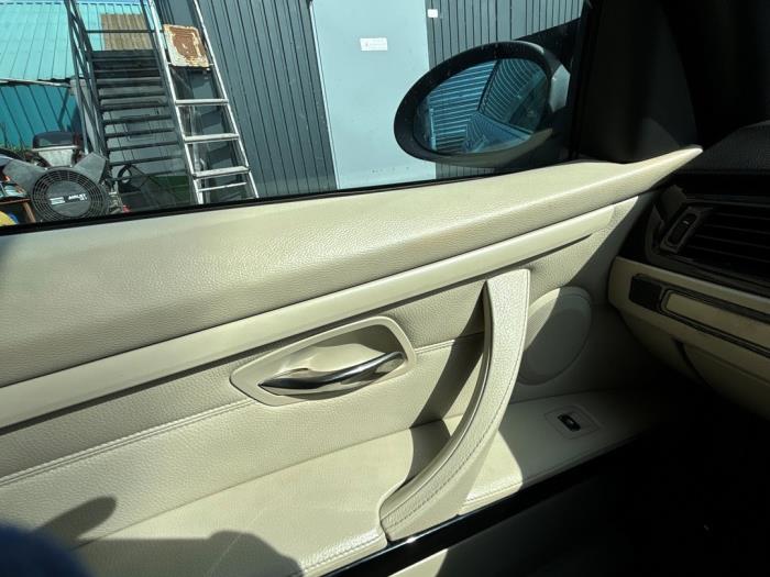 BMW 3 serie 330i 24V Skrotfordon (2007, GRIJS METALLIC ZILVERGRIJS ZILVERGRIJS)