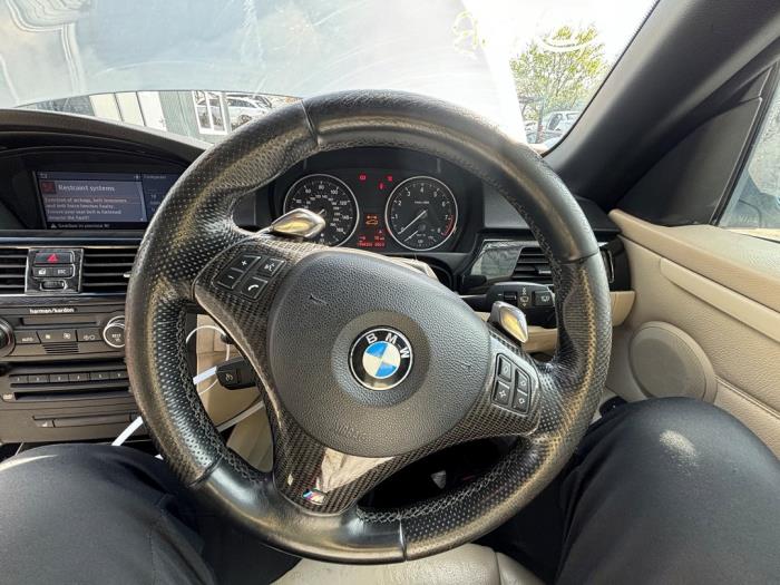 BMW 3 serie 330i 24V Skrotfordon (2007, GRIJS METALLIC ZILVERGRIJS ZILVERGRIJS)