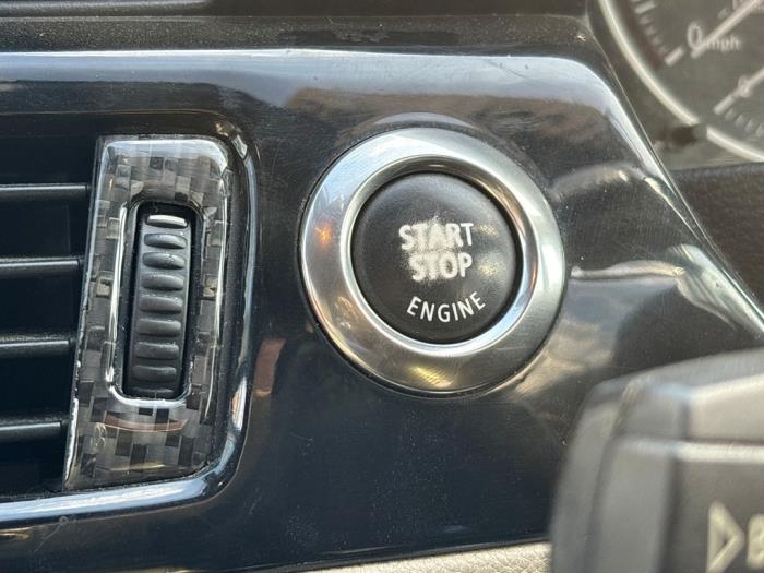 BMW 3 serie 330i 24V Skrotfordon (2007, GRIJS METALLIC ZILVERGRIJS ZILVERGRIJS)