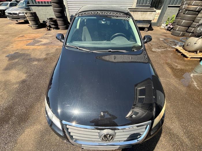 Volkswagen Passat 2.0 FSI 16V Samochód złomowany (2007, Czarny)