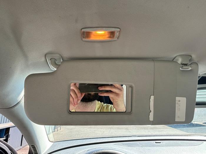 Volkswagen Passat 2.0 FSI 16V Samochód złomowany (2007, Czarny)