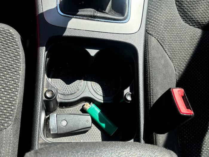 Volkswagen Passat 2.0 FSI 16V Samochód złomowany (2007, Czarny)