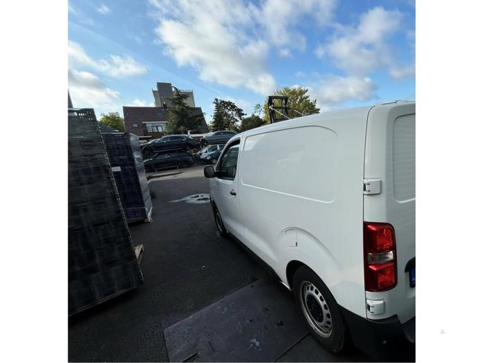 Peugeot Expert 2.0 Blue HDi 120 16V Skrotfordon (2020, WIT)