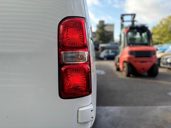 Peugeot Expert 2.0 Blue HDi 120 16V Skrotfordon (2020, WIT)