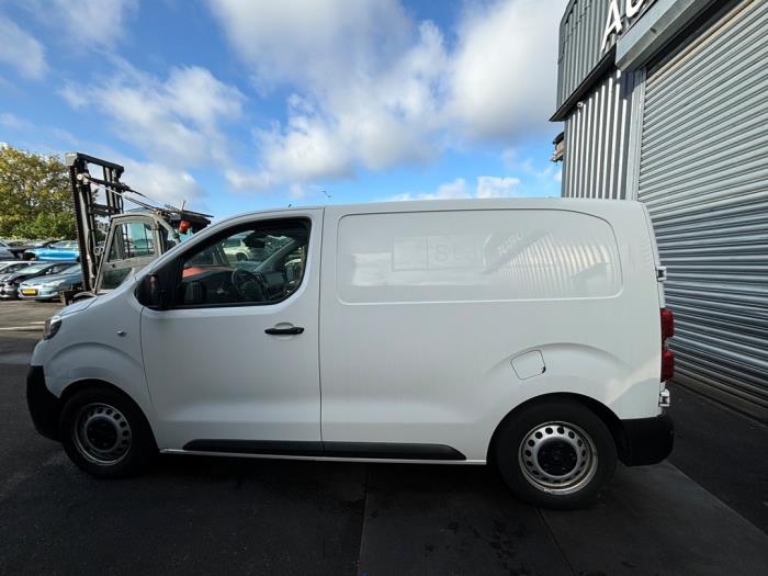 Peugeot Expert 2.0 Blue HDi 120 16V Skrotfordon (2020, WIT)