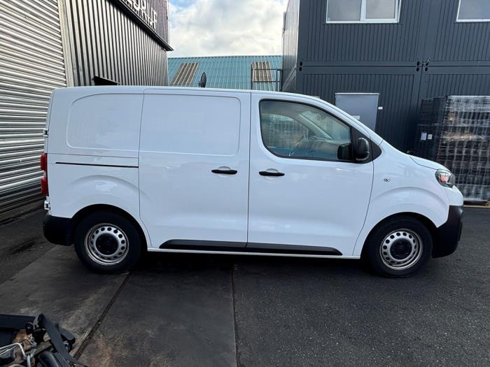 Peugeot Expert 2.0 Blue HDi 120 16V Skrotfordon (2020, WIT)