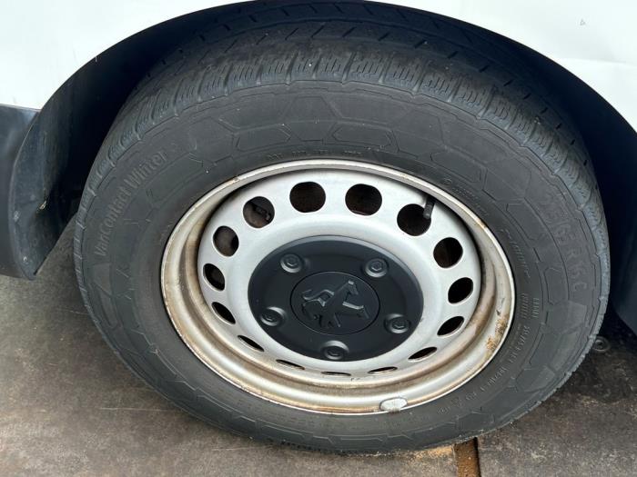 Peugeot Expert 2.0 Blue HDi 120 16V Skrotfordon (2020, WIT)