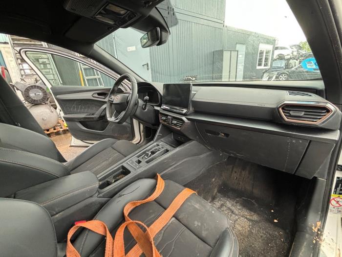 Cupra Formentor 1.4 e-Hybrid 16V Samochód złomowany (2022, Bialy)