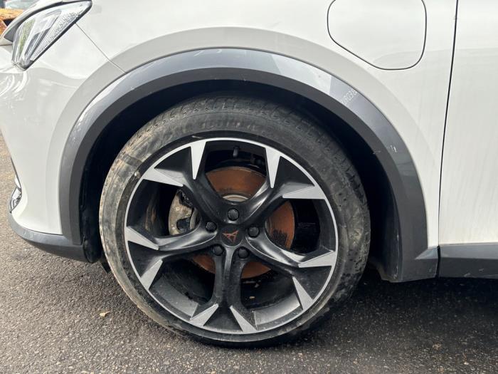 Cupra Formentor 1.4 e-Hybrid 16V Samochód złomowany (2022, Bialy)