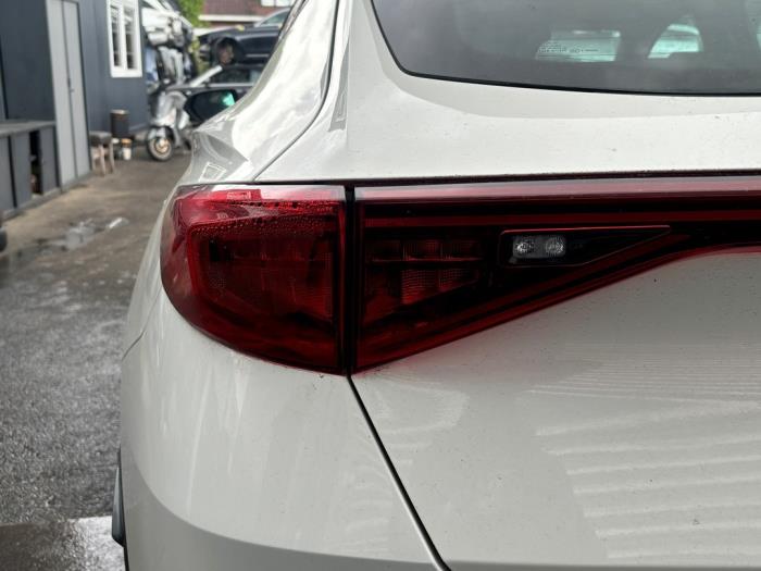 Cupra Formentor 1.4 e-Hybrid 16V Samochód złomowany (2022, Bialy)