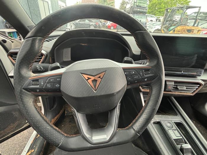 Cupra Formentor 1.4 e-Hybrid 16V Samochód złomowany (2022, Bialy)