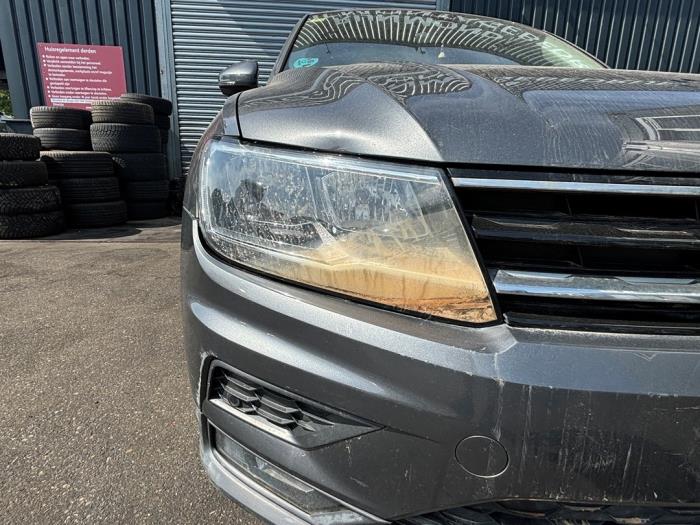 Volkswagen Tiguan 1.4 TSI 16V Salvage vehicle (2018, Dark, Silver grey, Mousey)