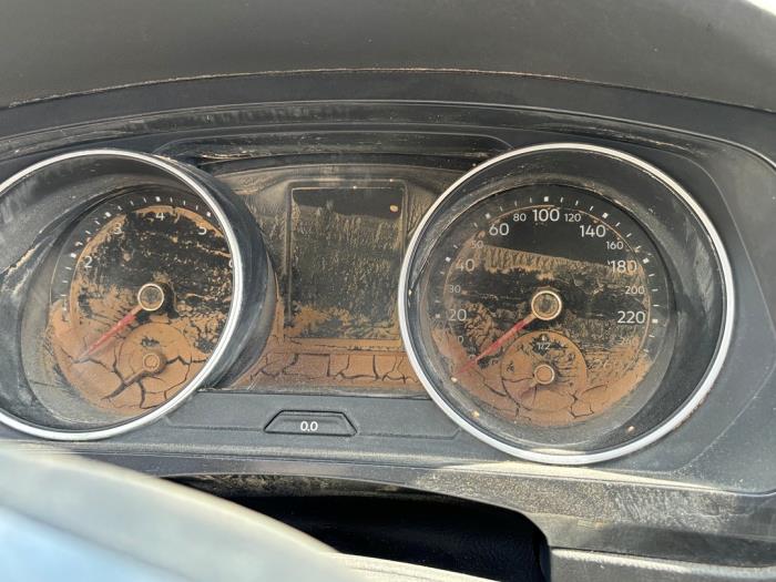 Volkswagen Tiguan 1.4 TSI 16V Salvage vehicle (2018, Dark, Silver grey, Mousey)