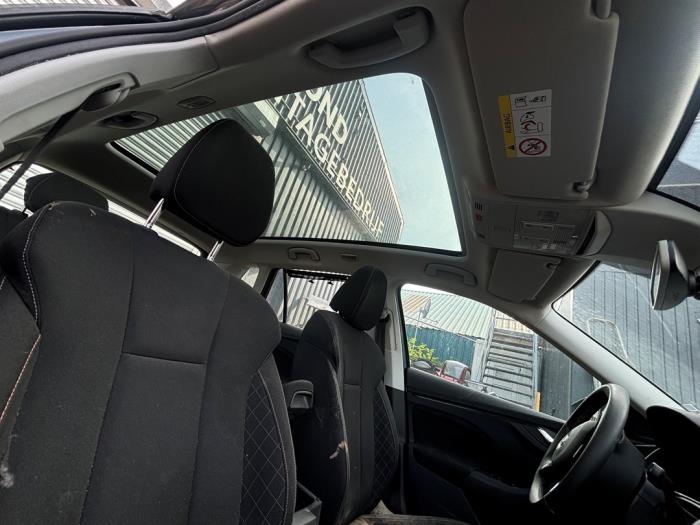 Skoda Kamiq 1.0 TSI 12V Vehículo de desguace (2020, Oscuro, Gris plateado, Gris ratón)