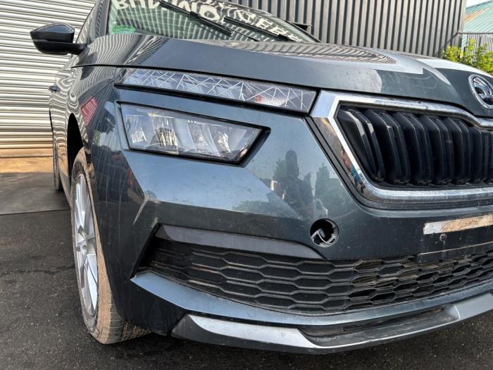 Skoda Kamiq 1.0 TSI 12V Vehículo de desguace (2020, Oscuro, Gris plateado, Gris ratón)