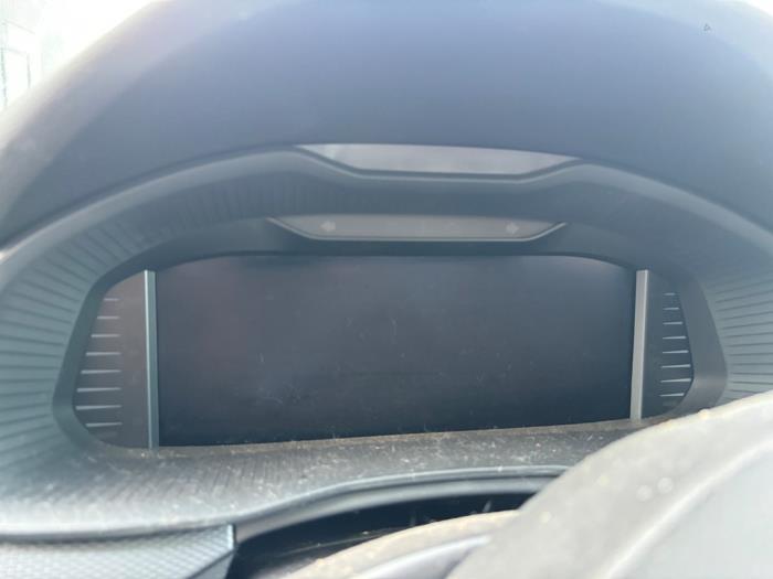 Skoda Kamiq 1.0 TSI 12V Vehículo de desguace (2020, Oscuro, Gris plateado, Gris ratón)