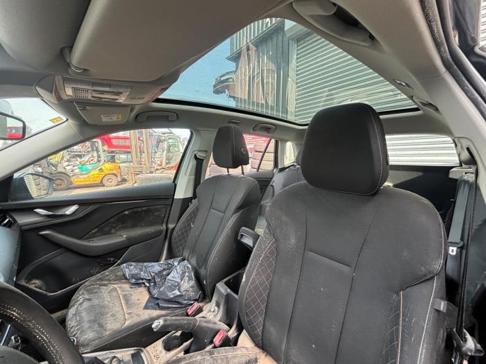 Skoda Kamiq 1.0 TSI 12V Vehículo de desguace (2020, Oscuro, Gris plateado, Gris ratón)