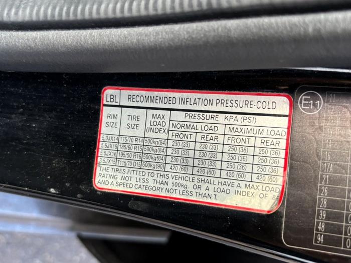 Hyundai i20 1.2i 16V Samochód złomowany (2010, Czarny)