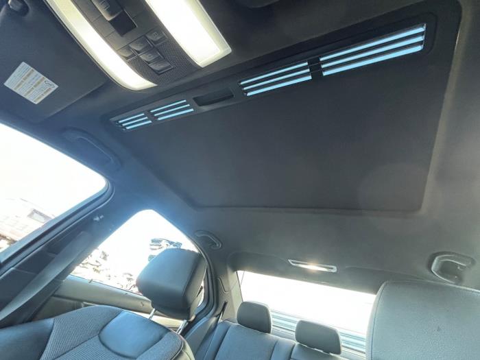 Mercedes C 1.8 C-180 CGI 16V Samochód złomowany (2011, Czarny)