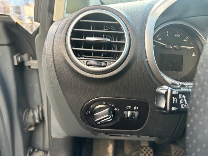 Seat Leon 1.4 TSI 16V Skrotfordon (2010, GRIJS)