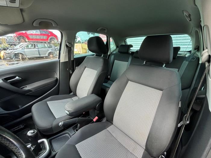 Volkswagen Polo V 1.2 TDI 12V BlueMotion Samochód złomowany (2011, Niebieski)