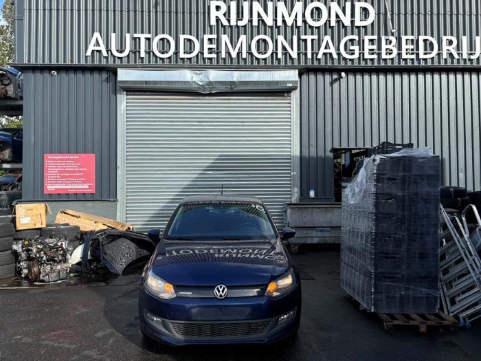 Volkswagen Polo V 1.2 TDI 12V BlueMotion Samochód złomowany (2011, Niebieski)